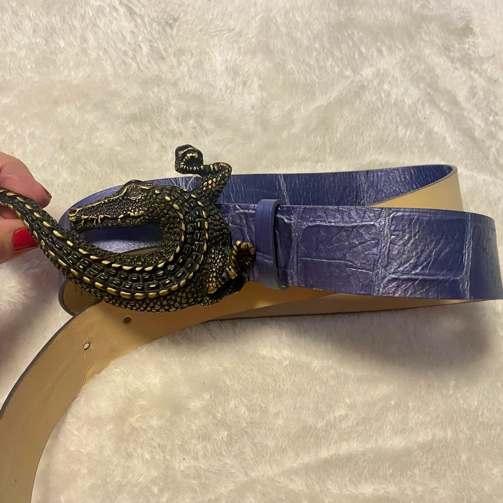 Gorgeous Italian leather alligator belt new without tag.